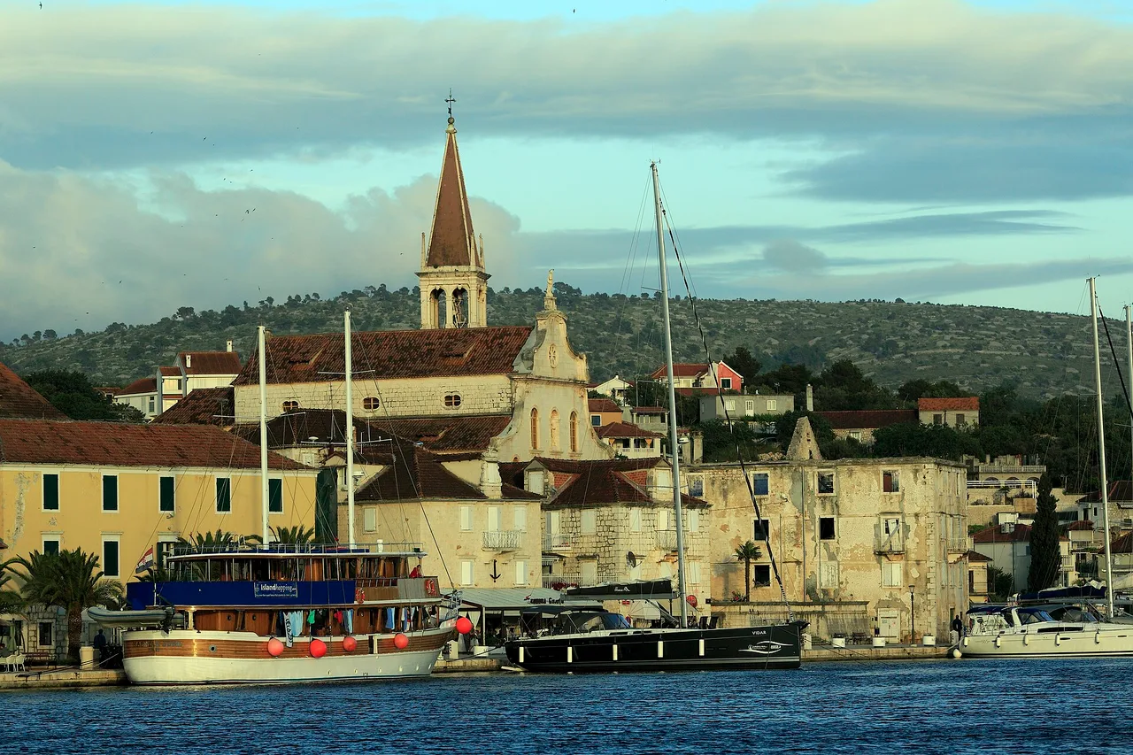 Milna with the Church of the Annunciation